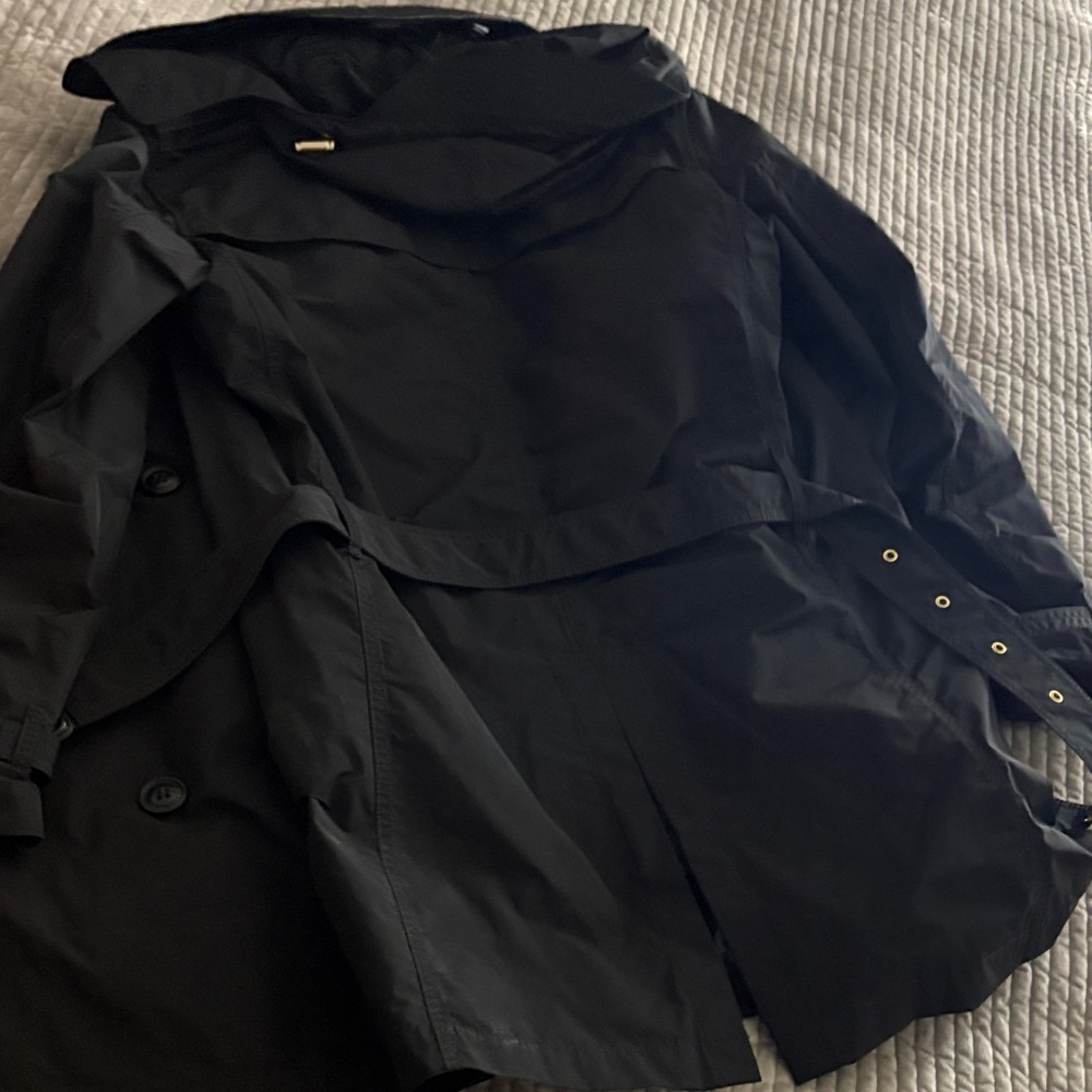 Burberry Classic Black Trench Coat - Picture 8 of 8